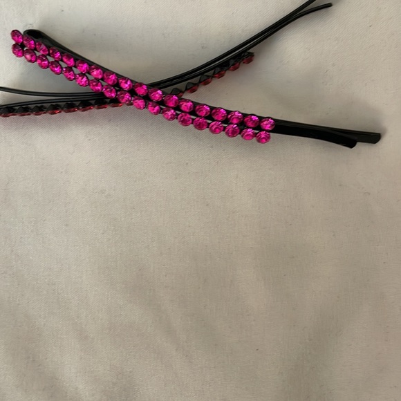 Rhinestone hair clips- red, pink, green. Set of three. - Picture 3 of 4